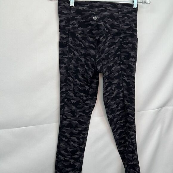 Athleta Black And Gray salutation stash pocket Camo Leggings Size small EUC - Picture 7 of 11